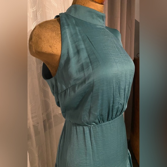 Sam Edelman Tiered Dress with Tie Back. - Picture 3 of 7